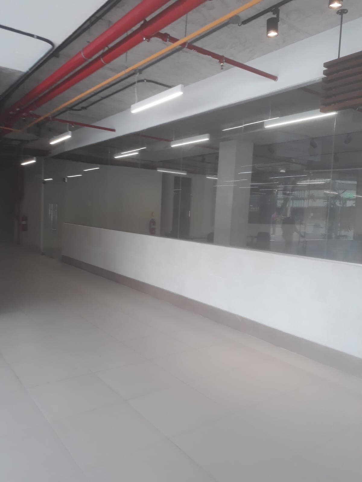 Fachadas de vidrio templado - Foto de Nixon López _ Web para negocios(2)