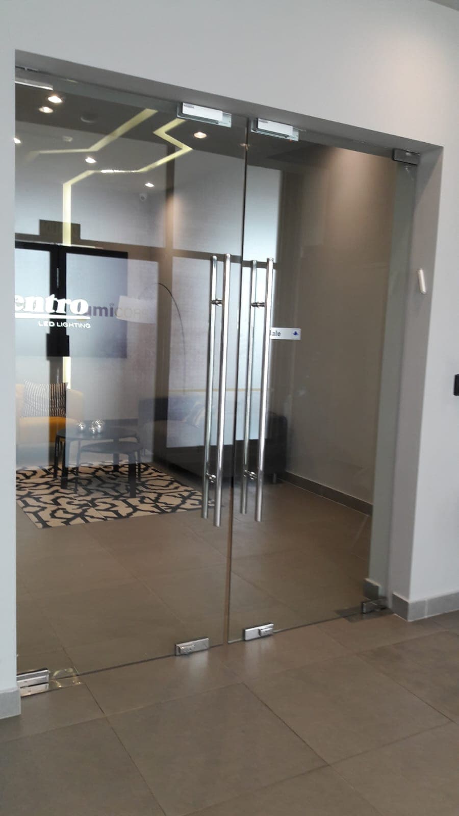 Fachadas de vidrio templado - Foto de Nixon López _ Web para negocios(4)